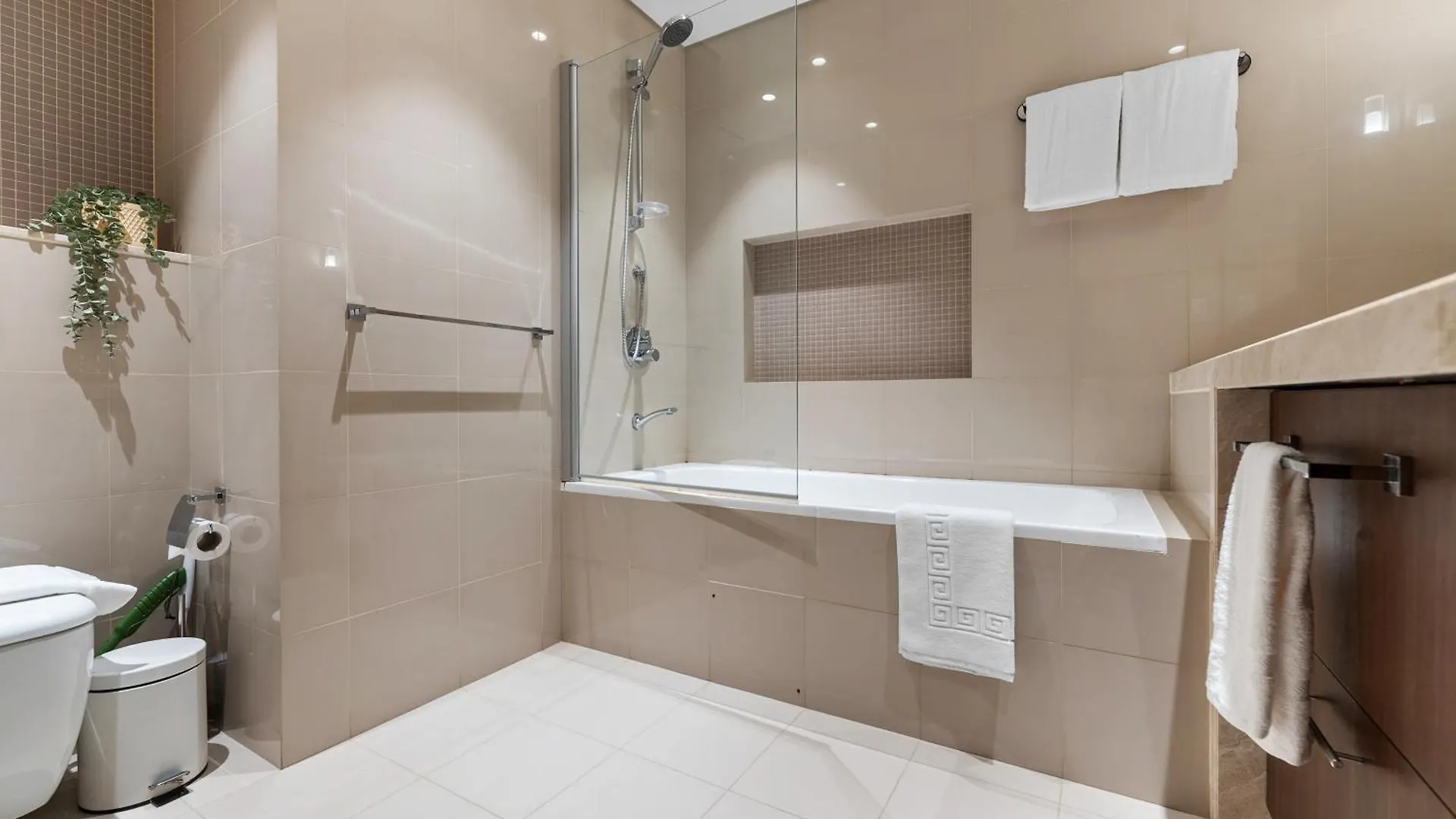 Magnificent - New Stylish 1 Bedroom In Downtown Dubai